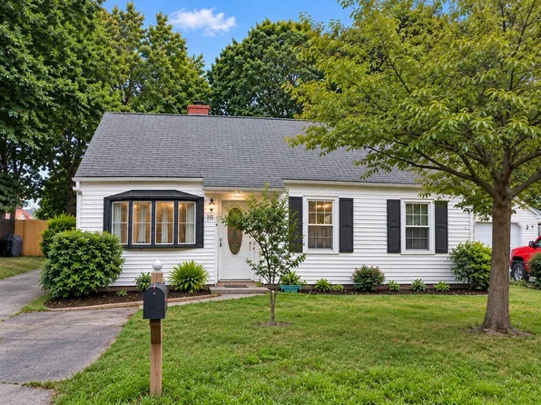 19 Rayburn Rd, Stoughton, MA 02072