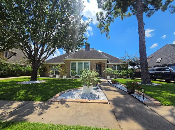 15035 Vistamont Dr, Houston, TX 77083