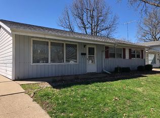 1727 Fairfield Dr, Springfield, IL 62702