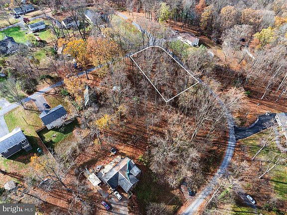 5th image of Locust Grove Rd