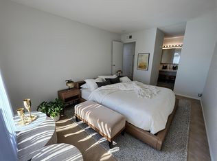 51099 Eisenhower Dr #B5, La Quinta, CA 92253