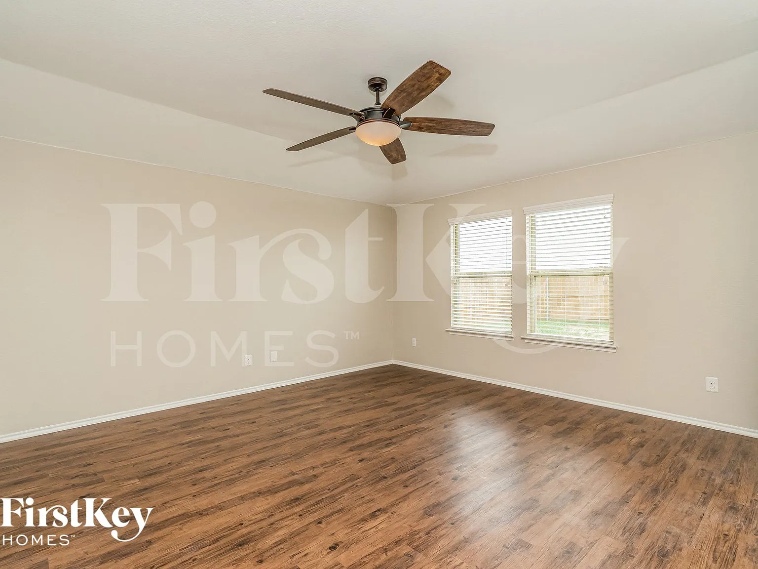 3 bed, 2.0 bath, 1820 sqft, $2,210 — Photo 2
