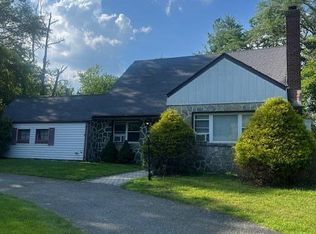 411 Brookside Ave, Oakhurst, NJ 07755