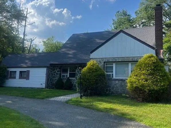 411 Brookside Avenue, Oakhurst, NJ 07755