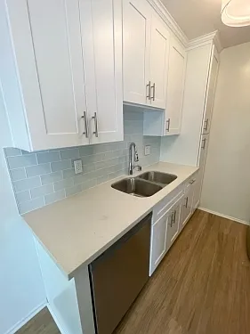 12415 Pacific Ave #7 — Photo 4