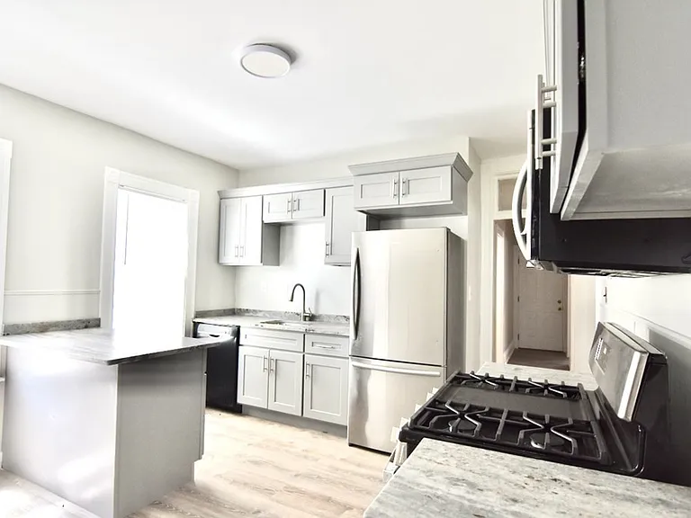 82 Fuller St #1 — Photo 14