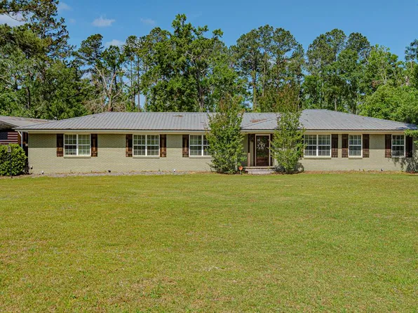 2414 Meadowbrook Dr, Valdosta, GA 31602