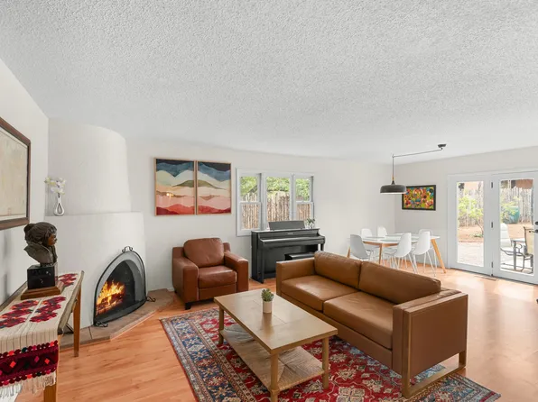 1911 Thomas Ave, Santa Fe, NM 87505