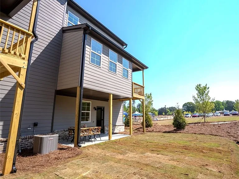 1325 Sydney Dr #5 — Photo 33