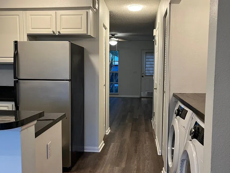 3343 W Wyoming Cir — Photo 6