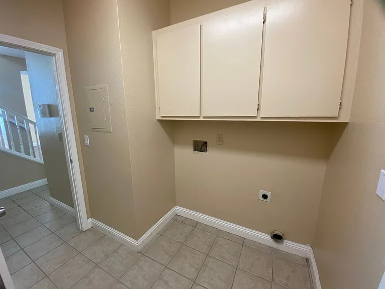 229 Potrero St — Photo 36