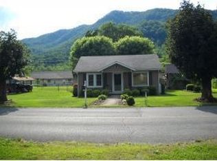 634 1st Ave, Hampton, TN 37658