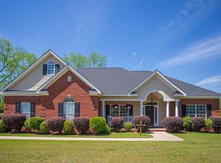 100 Drake Dr, Dothan, AL 36305