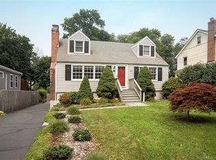 25 Carlin St, Norwalk, CT 06851