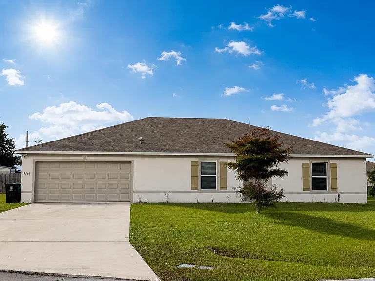 5363 NW Perez Ct — Photo 1
