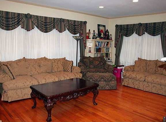 5th image of 103 Nita St
