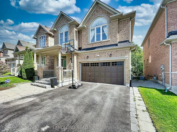 31 Ida Jane Grv, Whitchurch Stouffville, ON L4A 0S3
