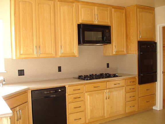 2nd image of 10801 Pounds Ave