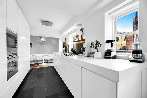 Rented by Bond New York | media 14