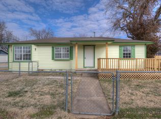 213 W Magnolia St, Coweta, OK 74429