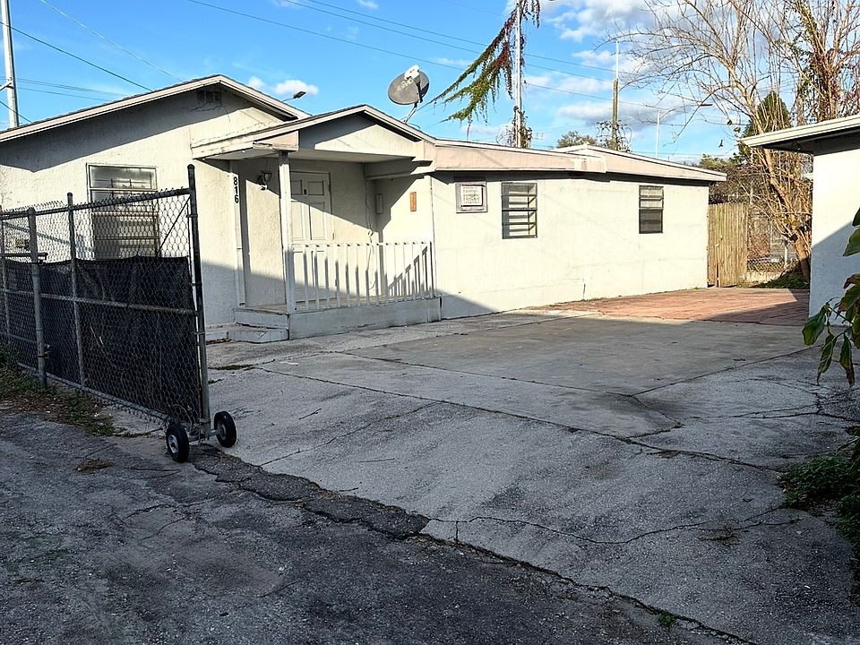 1st image of 816 E Baker St #B