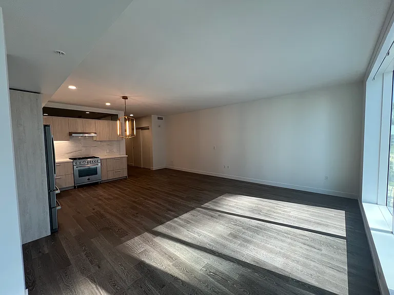 188 W Saint James St #10607 — Photo 4