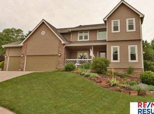 17812 Adams Cir, Omaha, NE 68135