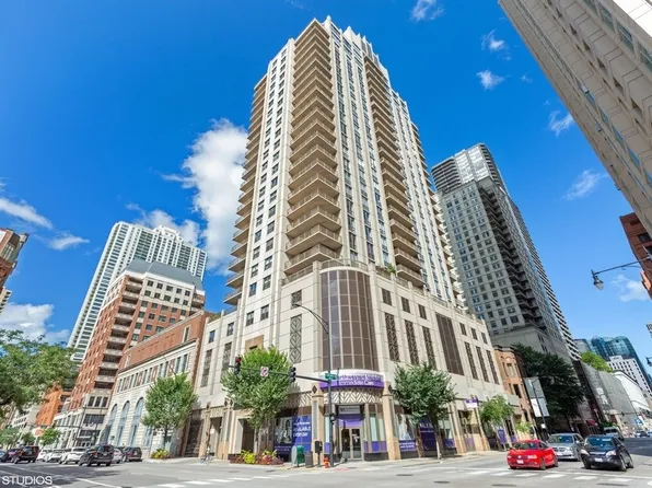 635 N Dearborn St APT 2803, Chicago, IL 60654
