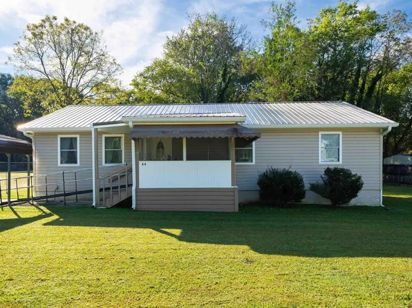 44 Robinson Ln, Springville, AL 35146