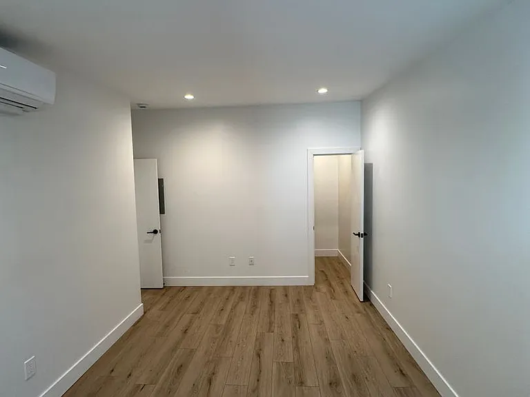 2332 F St — Photo 17