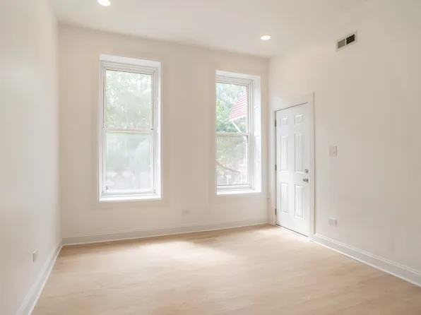 1247 N Cleaver St, Chicago, IL