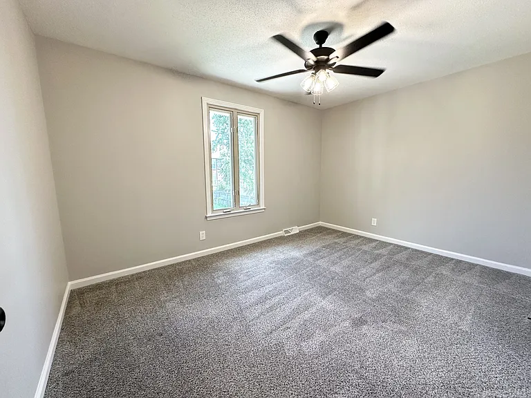 307 Bancroft Dr — Photo 14