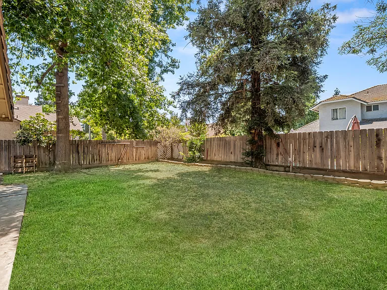 1549 E Omaha Ave — Photo 48