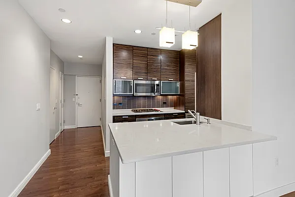 Rented by Compass | media 21