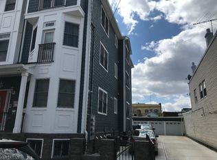 390 Walnut St, Newark, NJ 07105