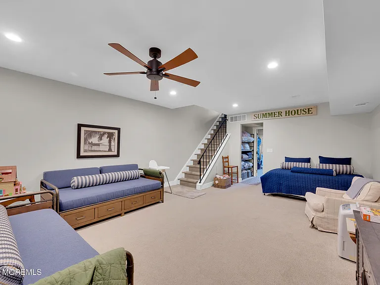 51 Wyckham Rd — Photo 26