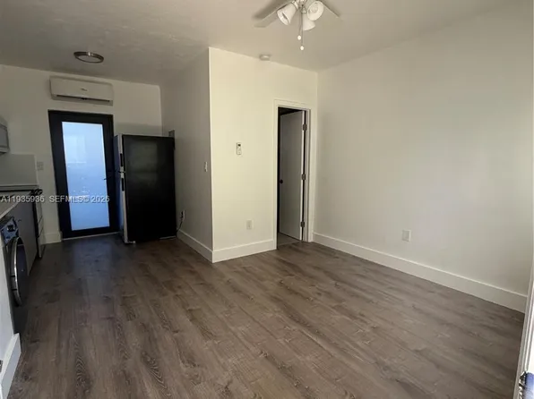 201 SW 21st Ct, Miami, FL