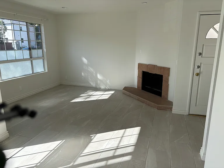 1058 Spazier Ave #1 — Photo 4