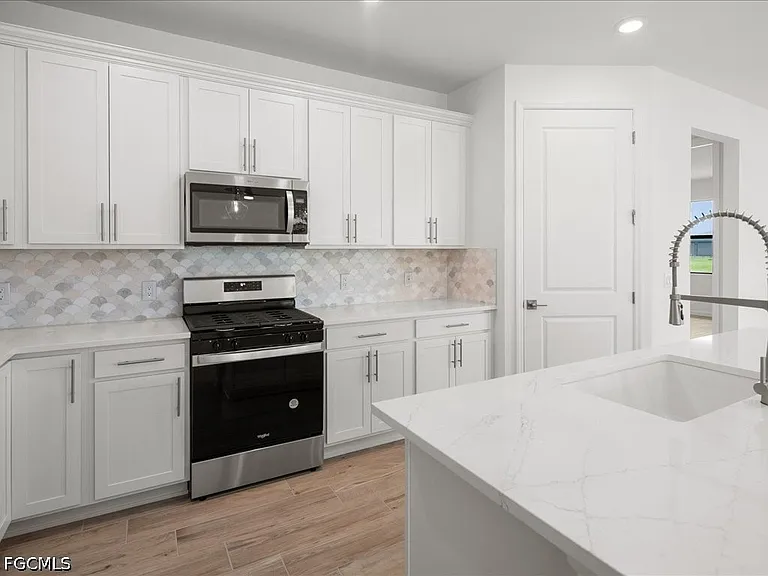 18262 Parksville Dr — Photo 12