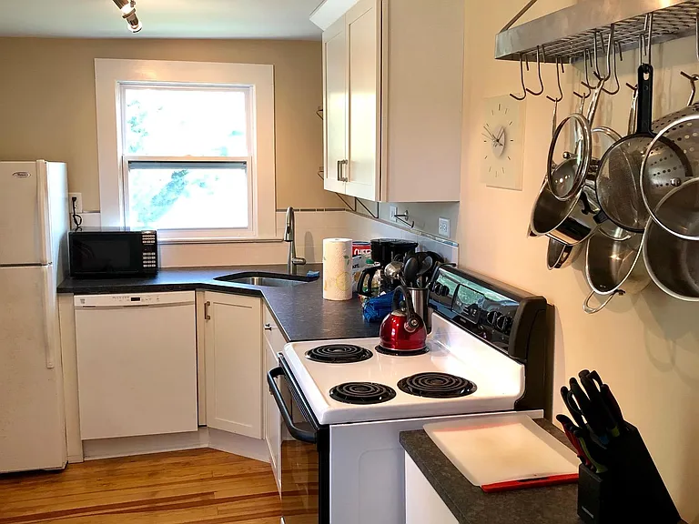 147 Edgewood Rd #3 — Photo 4
