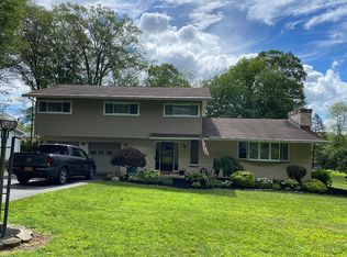 111 Acorn Dr, Glenville, NY 12302