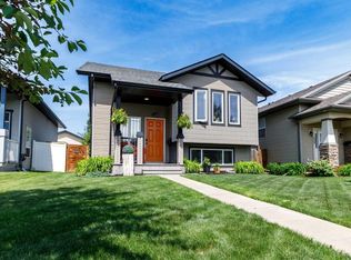 249 E Kingston Dr, Red Deer, AB T4P 4B8