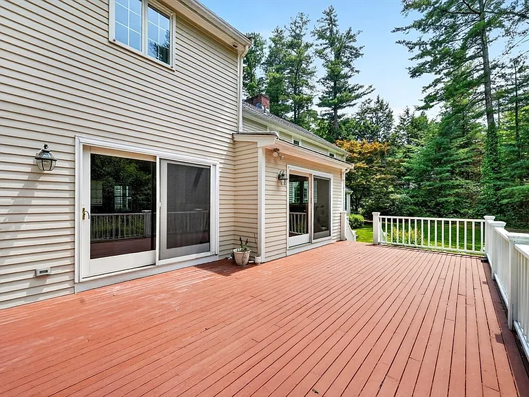 131 Montvale Rd — Photo 19