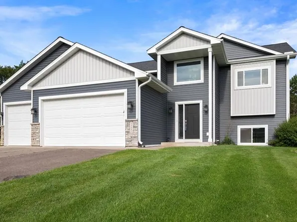 31117 Algonquin Trl, Chisago City, MN 55013