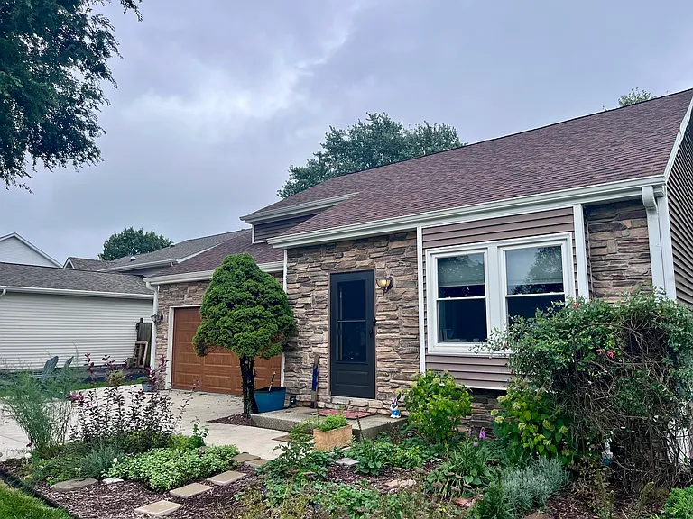 4225 Augusta Dr — Photo 2