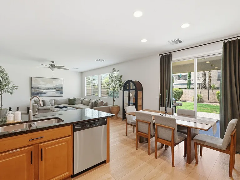 1846 E Merlot St — Photo 36