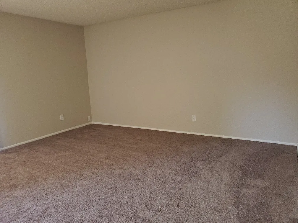2 bedroom Condo in Mesa!! — Photo 3