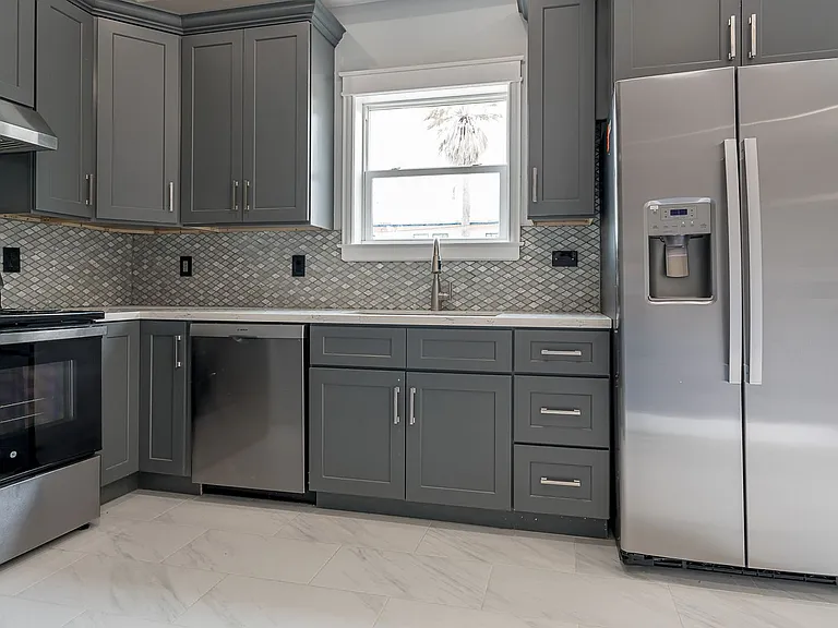 1801 Rosenberg — Photo 31