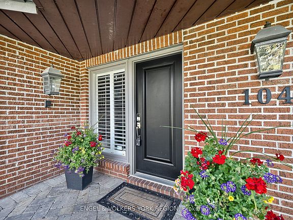 5th image of 104 McClure Dr