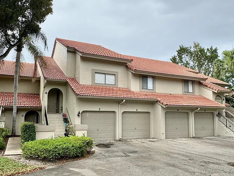 5520 Coach House Cir #G — Photo 25